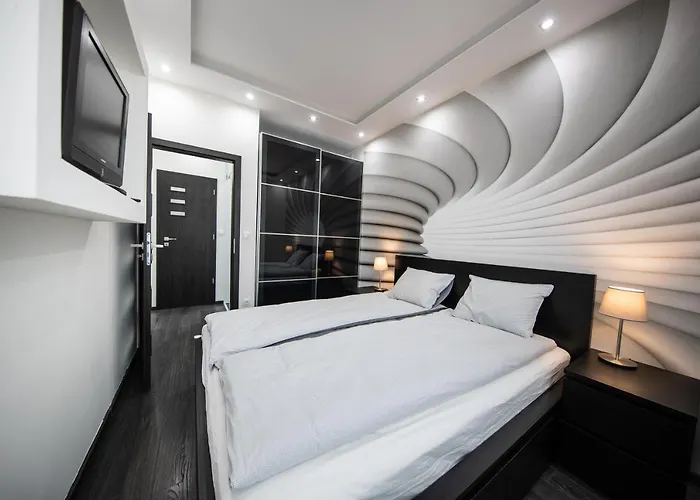 Spacious 3-Room Apartment With Free Parking