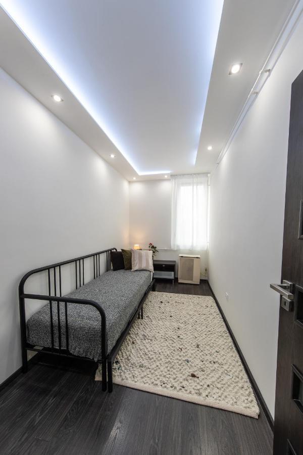 Apartment Spacious 3-room With Free Parking Budapest