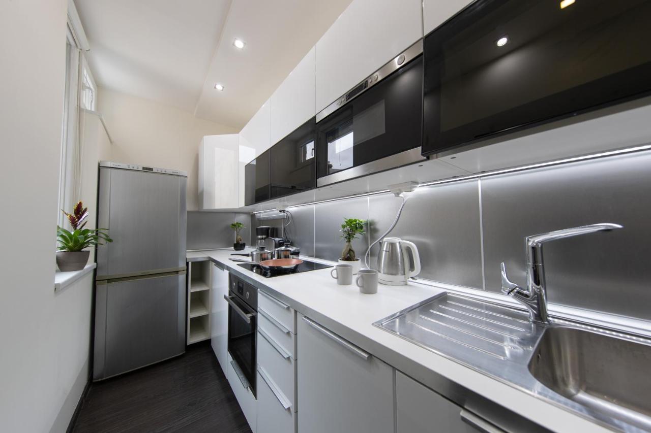 Spacious 3-room With Free Parking Apartment