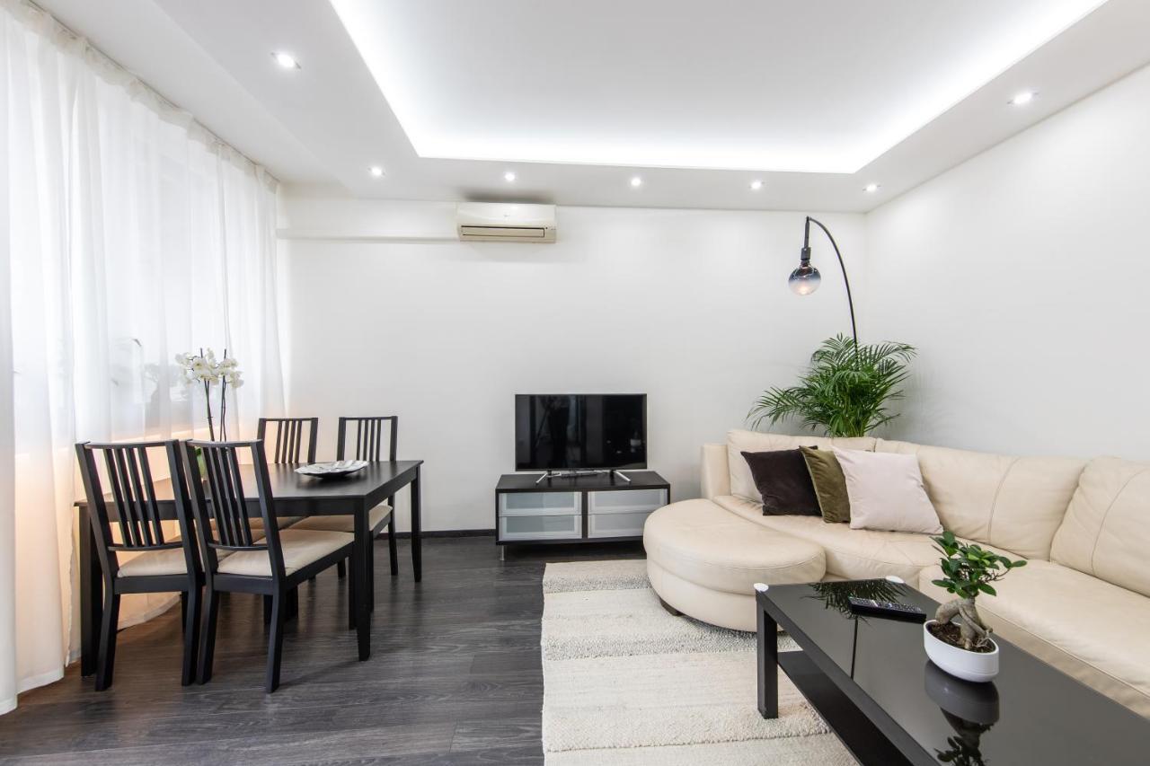 Spacious 3-room With Free Parking Apartment Budapest