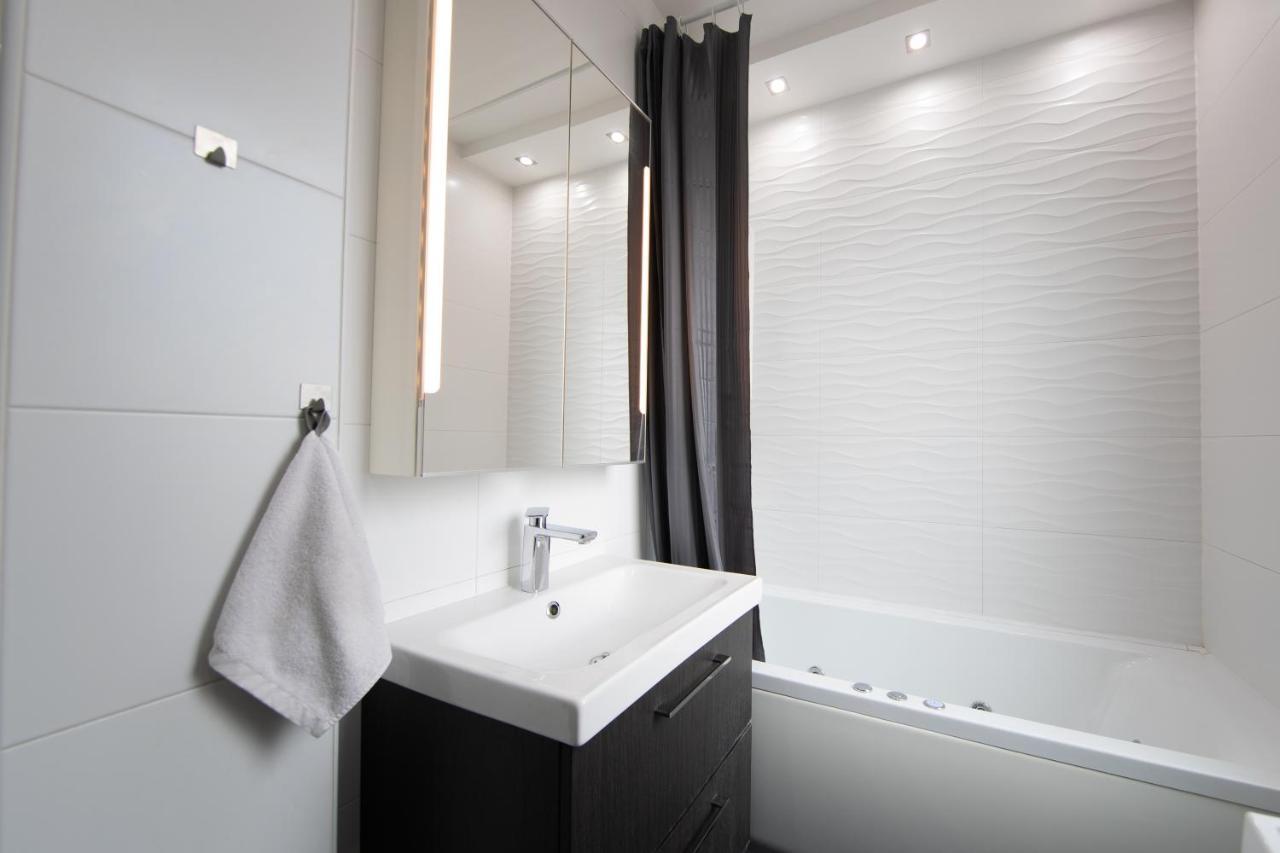 Spacious 3-room With Free Parking