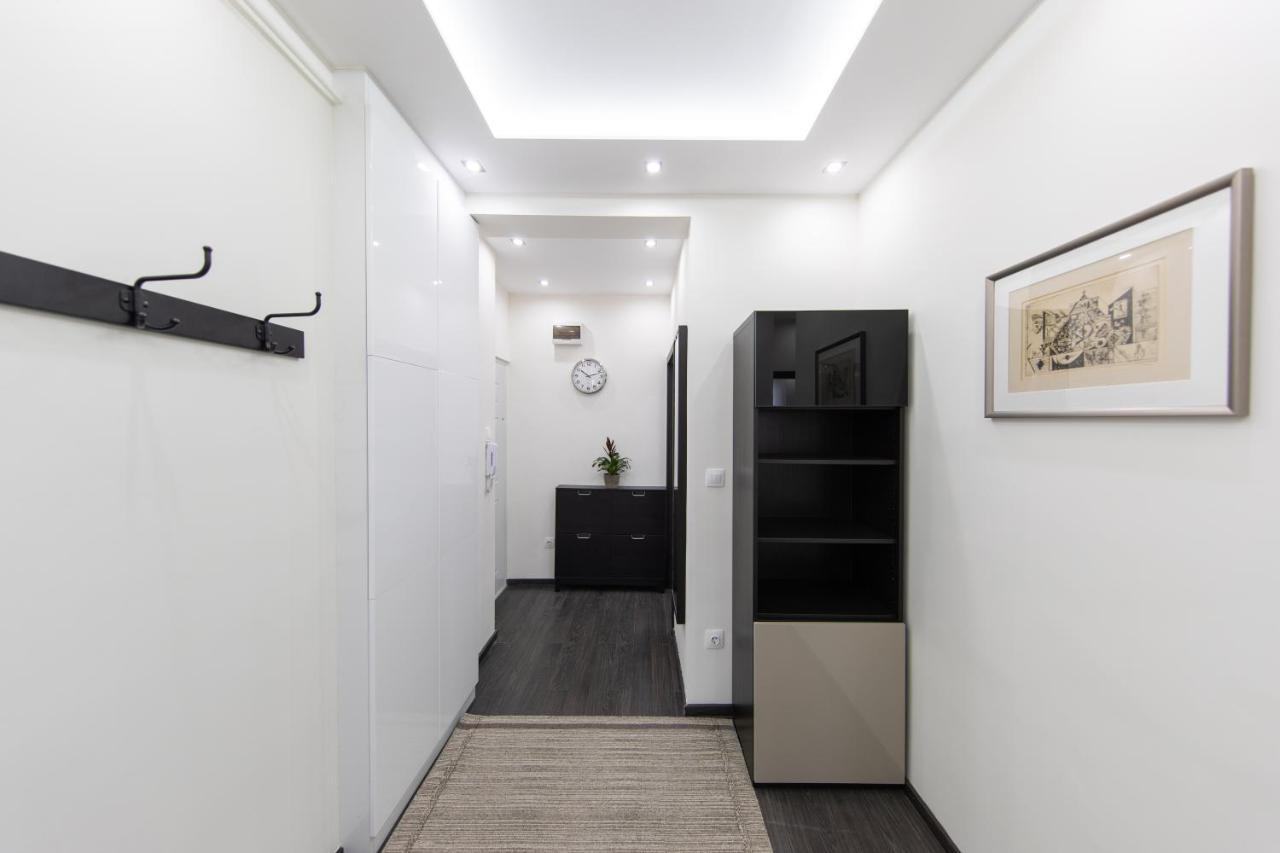 Spacious 3-room With Free Parking * Budapest