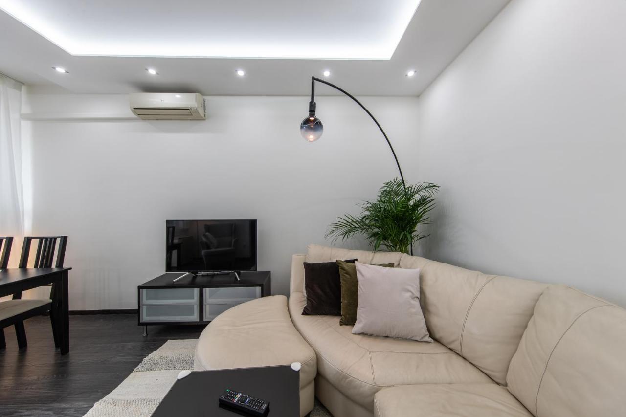 Spacious 3-room With Free Parking * Budapest