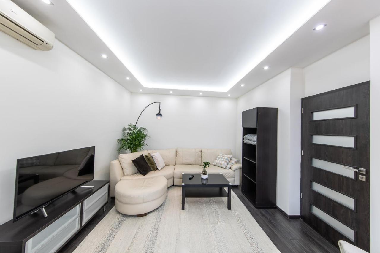 Spacious 3-room With Free Parking Budapest